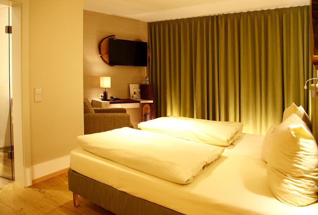 Flair Hotel Nieder Bestwig Buitenkant foto