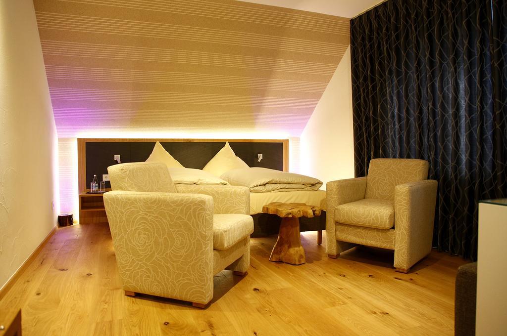 Flair Hotel Nieder Bestwig Buitenkant foto